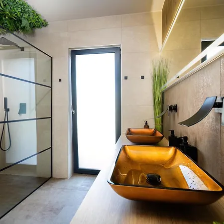 Optimus Apartment *